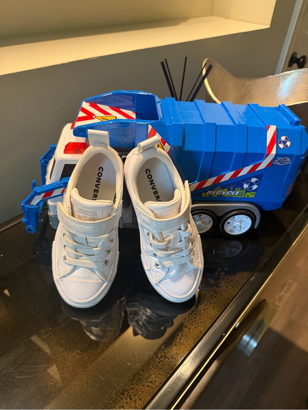 Converse Kids White Low-Top Sneakers with Easy Lace-Up